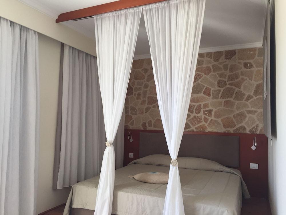 Al Mare Villas Кіотарі Екстер'єр фото